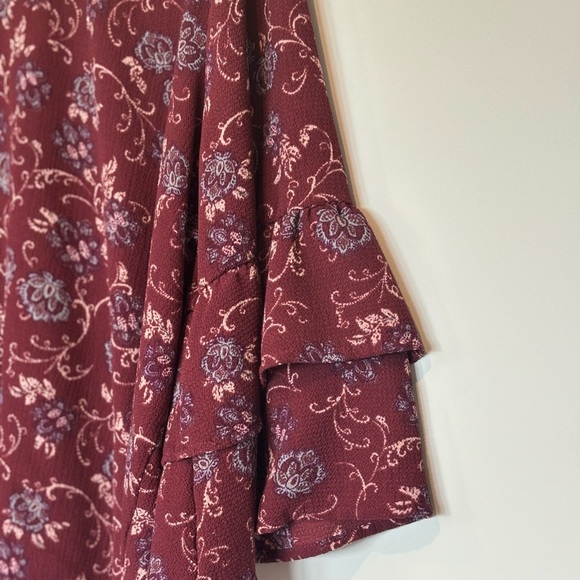 Massini Burgundy Top w/ fall tones, floral pattern. Size 1X - Picture 2 of 7